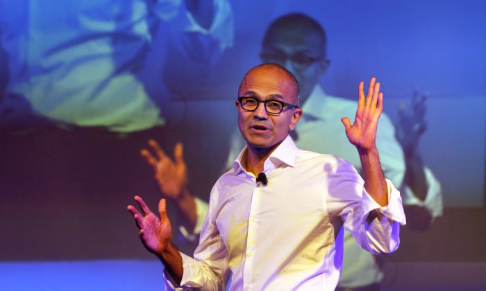 Microsoft Chief Executive Officer Satya Nadella speaks to students in New Delhi on Sept. 30, 2014. (Manish Swarup/AP Photo/)