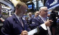 Dow Jones Average Plunges as Energy Drags Down Market