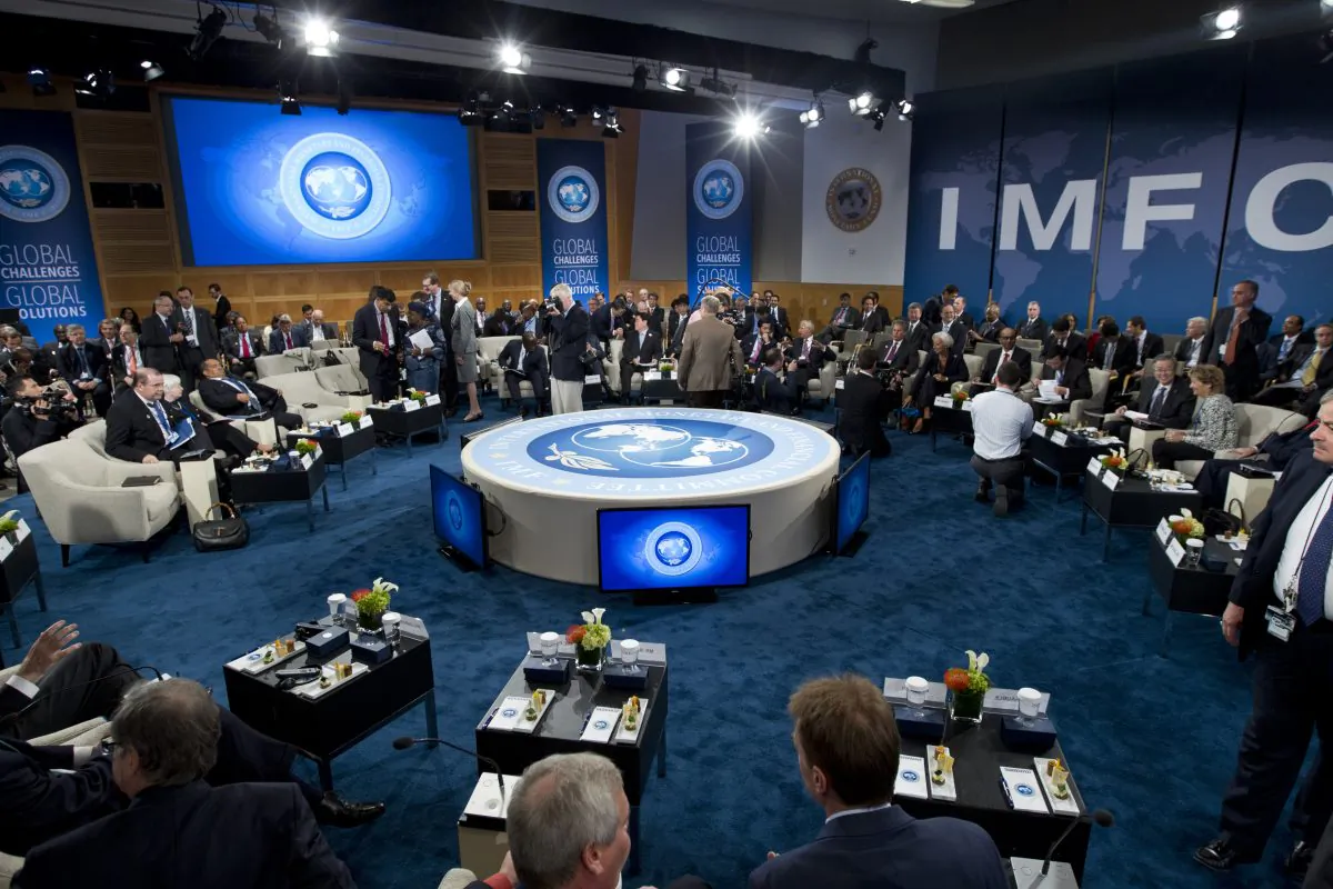 The International Monetary and Financial Committee (IMFC) meeting begins during the World Bank/IMF Annual Meetings at IMF headquarters, Saturday, Oct. 11, 2014.  (AP Photo/Jose Luis Magana)
