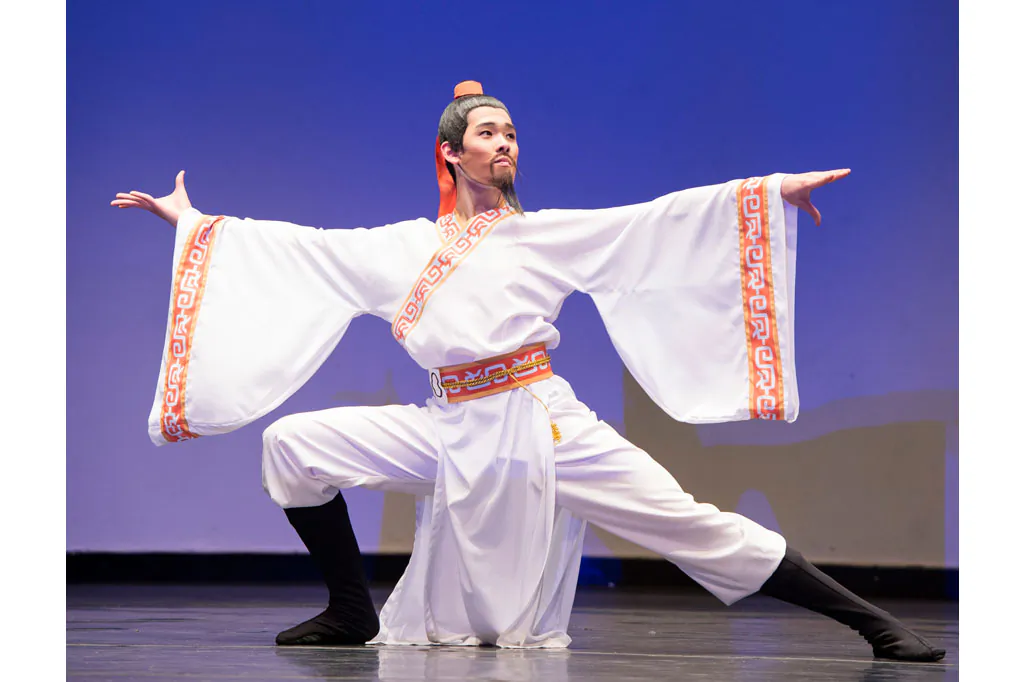 Danny Li, 17, gold winner of the junior male division performing “Touring the Sacred Country” at BMCC Tribeca Performing Arts Center in New York on Oct. 12. (Dai Bing/Epoch Times)
