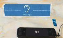 Amp: An iPhone Case That Can Talk to You (Video)