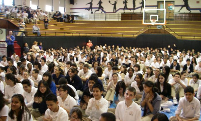 Middle school students at Washington School in Union City, N.J., listen to Vincent’s signature presentation “Be a Person of Character: Change the World” on Feb. 27, 2008. (Vincent J. Bove)