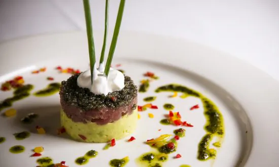 Acappella Magic: Impeccable Service, Mouthwatering Dishes, and a Good Dose of Fire