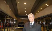 Toronto’s World Famous Conductor Intrigued by Shen Yun
