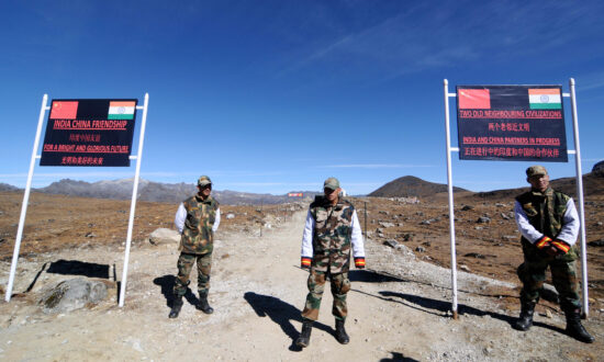 India Says 3 Soldiers Killed in Standoff With Chinese Troops