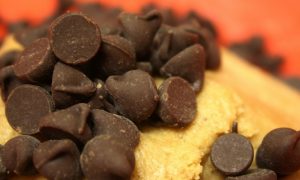 A Quick and Easy Vegan Cookie Pie Recipe