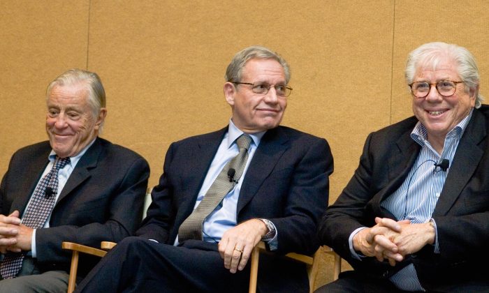 (L-R) Journalists Ben Bradlee, Bob Woodward, and Carl Bernstein on stage at the 2007 Society of Professional Journalists conference in Washington, D.C., reminiscing about their time covering Watergate. (Genevieve Belmaker/Epoch Times)