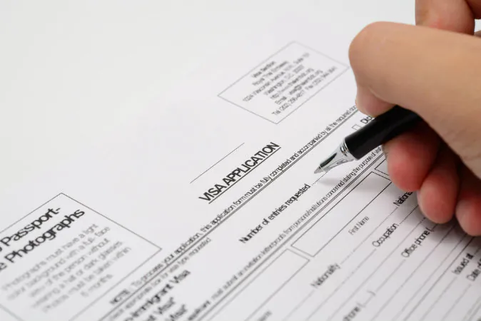 An application form for visa entry (Shutterstock*)