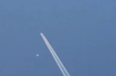 Is This a UFO Next to Airplane Over Los Angeles? (Video)