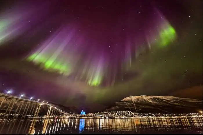 Northern lights (Ole C. Salomonsen)