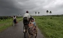More Than 100,000 Rohingya Muslims Flee Burma
