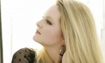 Q&A With Singer Elizabeth DeShong