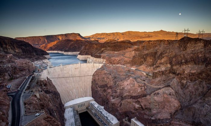 The Hoover Dam on the border between Arizona and Nevada shown in an April 13, 2014. (Joe Klamar/AFP/Getty Images)