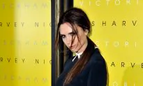 Victoria Beckham Is Britain’s Entrepreneur of the Year (Video)