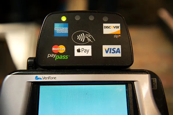 Battle of The Mobile Wallets – QR Code or NFC?