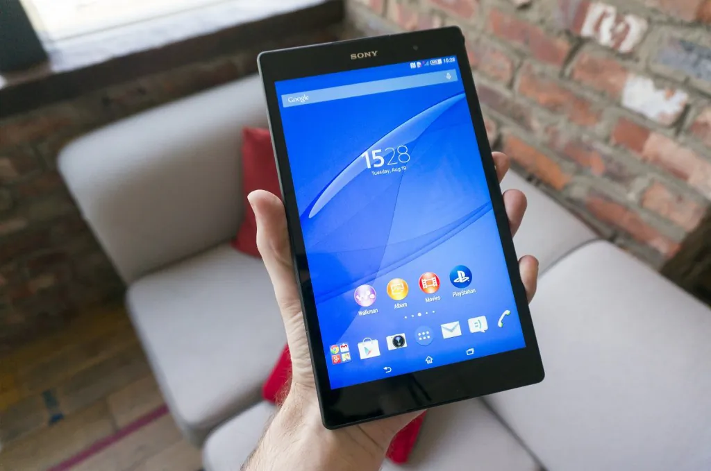 Sony Xperia Z3 Tablet Compact (TheGadgetFlow)