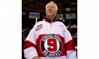 Hockey Community Pulling for Gordie Howe to Recover From Serious Stroke