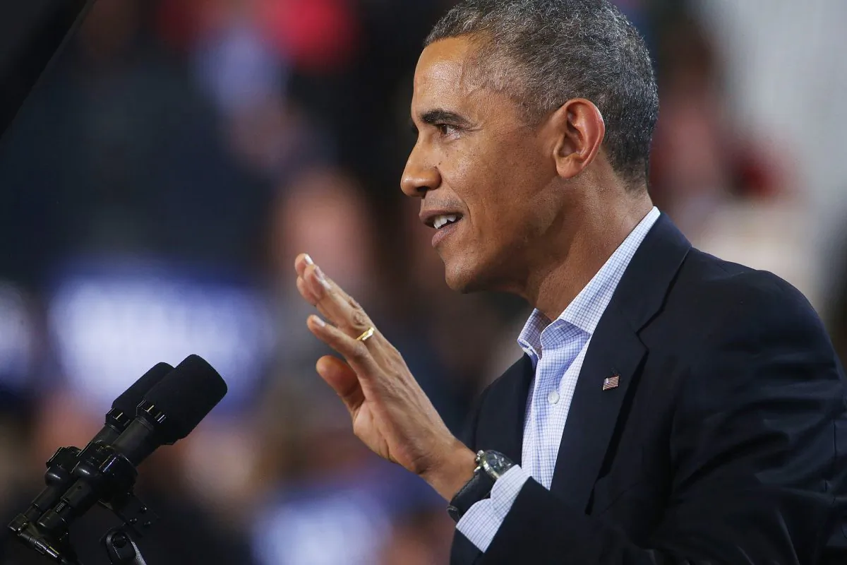 US President Barack Obama speaks in support of Connecticut Governor Dan Malloy on Nov. 2, 2014, in Bridgeport, Connecticut. On the weekend before Election Day the president is trying to energize the Democratic base to get out and vote. (Spencer Platt/Getty Images)