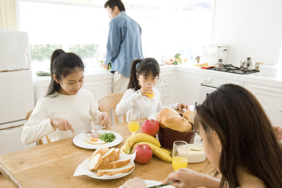 Teens who eat protein for breakfast are less likely to overeat later. (TAGSTOCK1/iStock/Thinkstock)