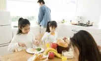 Teens Who Eat Hearty Breakfasts Skip Snacks