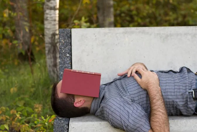 It’s best to nap in the afternoon between 1 pm and 4 pm (Shutterstock*)