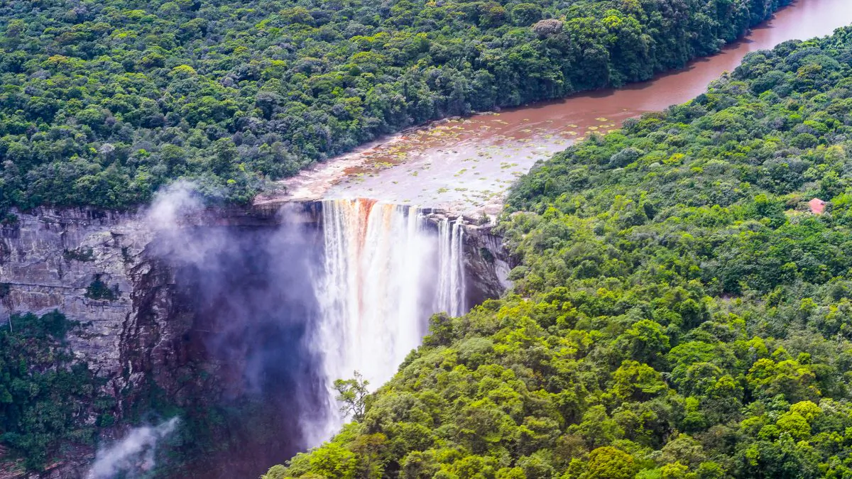Kaieteur Falls (Shutterstocks*)