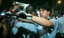 Hong Kong Occupy Central Nov. 5-6 Live Blog, Photos, Videos: Police Clear Protesters in Mong Kok, Violence Used