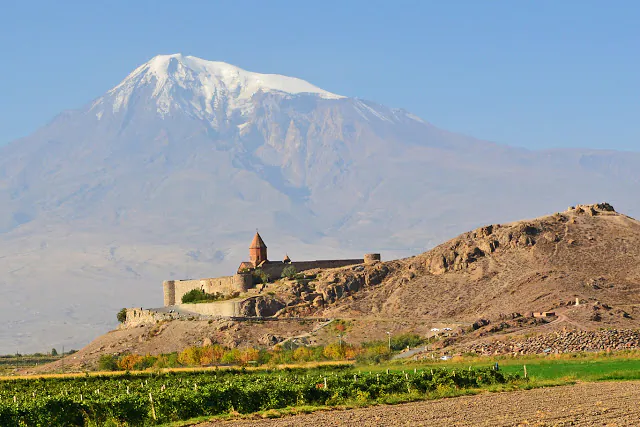 Armenia (Tomasz Lisowski, Adventurous Travels)