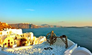 Unique Luxury Getaways in Santorini 