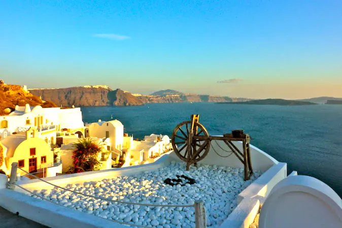Santorini (Freya Renders, Holiday Nomad)