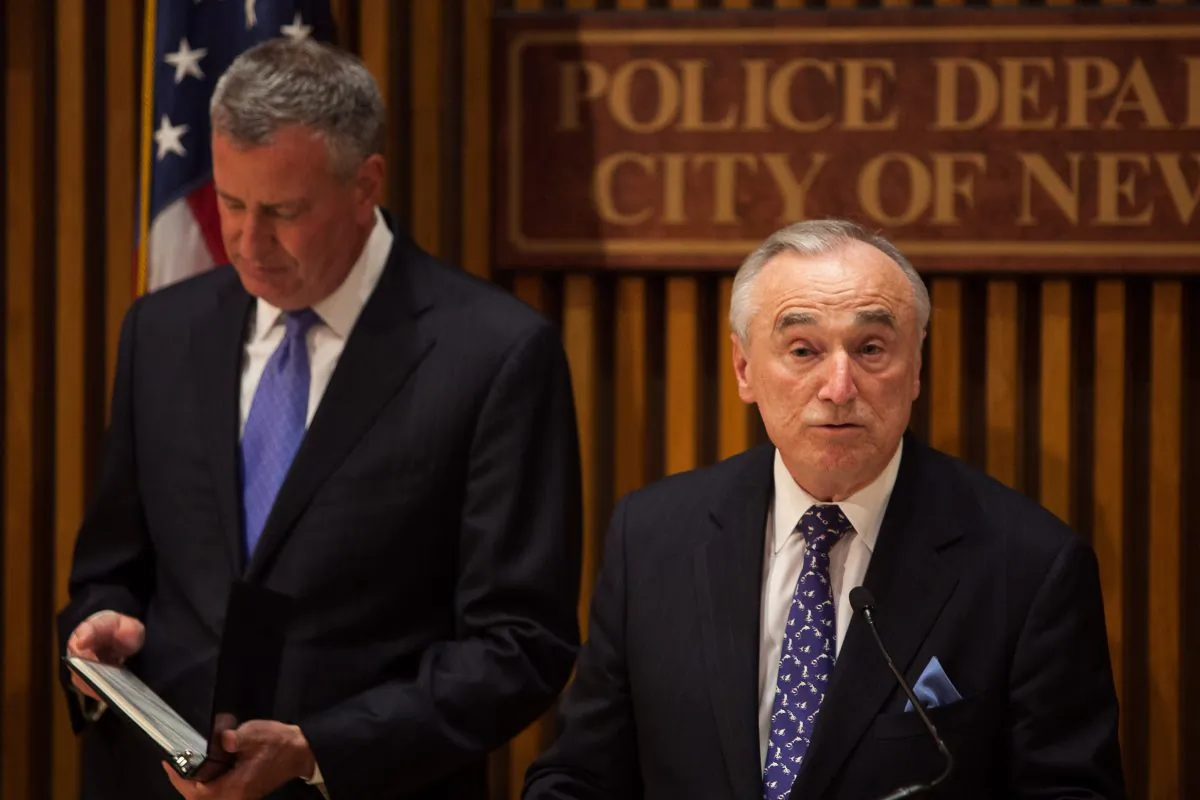 New York City Police Department Commissioner William Bratton (R) and New York City Mayor Bill de Blasio at a press conference on changing arrests for marijuana possession to summonses, at New York City Police Department headquarters, Lower Manhattan, New York, on Nov. 10, 2014. (Petr Svab/Epoch Times)