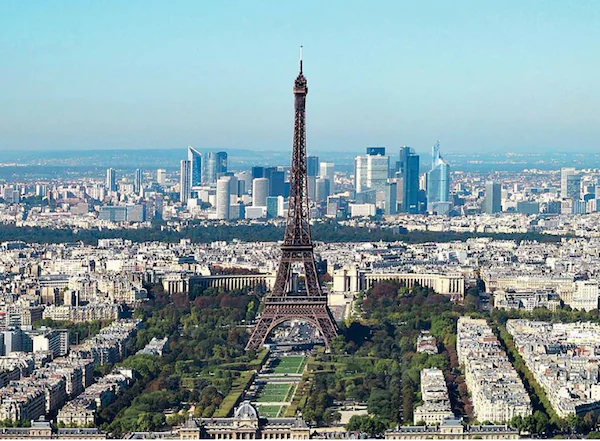 A sight of Paris (Wikimedia) 