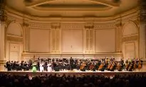 Proud Dad Treats Son to Shen Yun Orchestra