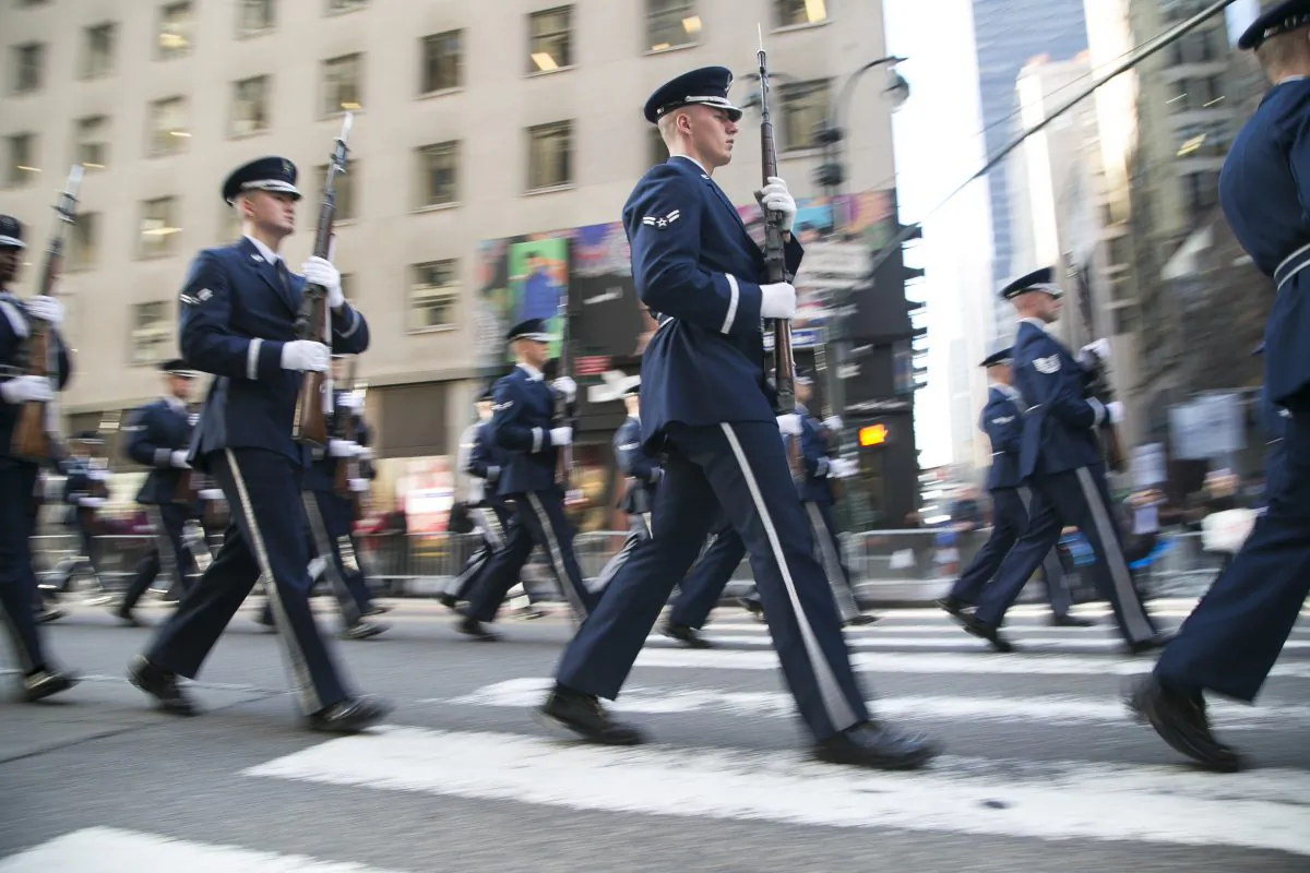 Soldiers march in the New York Veterans' Day Parade in Manhattan, N.Y., on Tuesday, Nov. 11, 2014. (Samira Bouaou/Epoch Times)