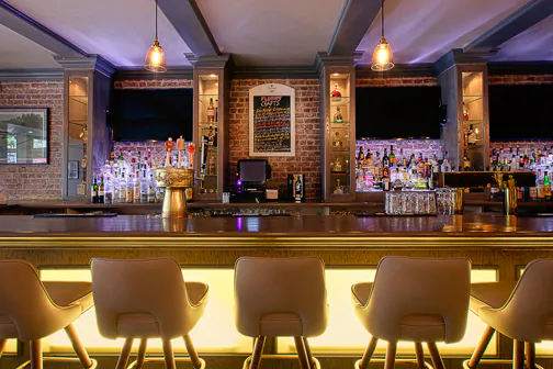 Gastropub Flight Opens on Upper East Side