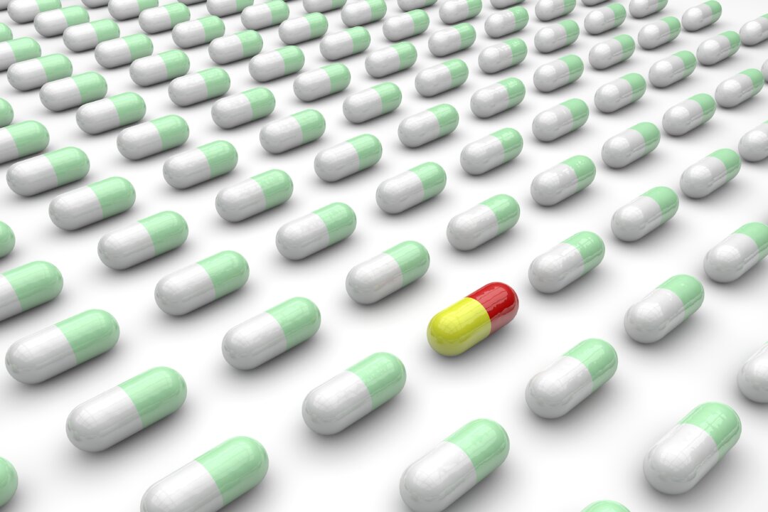 "The evidence for non-pharmaceutical approaches to the behavior problems often seen in dementia is better than the evidence for antipsychotics, and far better than for other classes of medication," says Helen C. Kales.(iStock/Thinkstock)