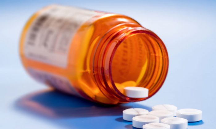 Will stricter controls on painkillers curb abuse and addiction? (Shutterstock*)