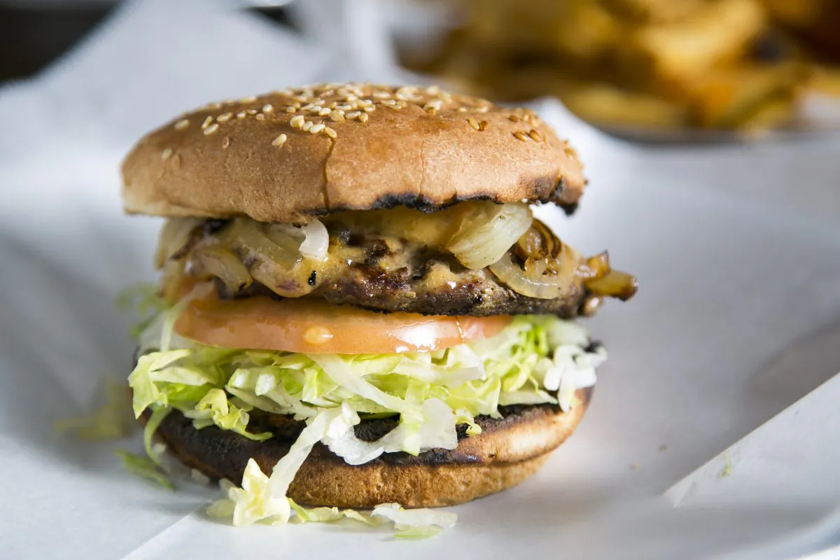 Choice is at the heart of Joy Burger Bar, where you can customize your burger, from the patty size to the sauces. (Samira Bouaou/Epoch Times)