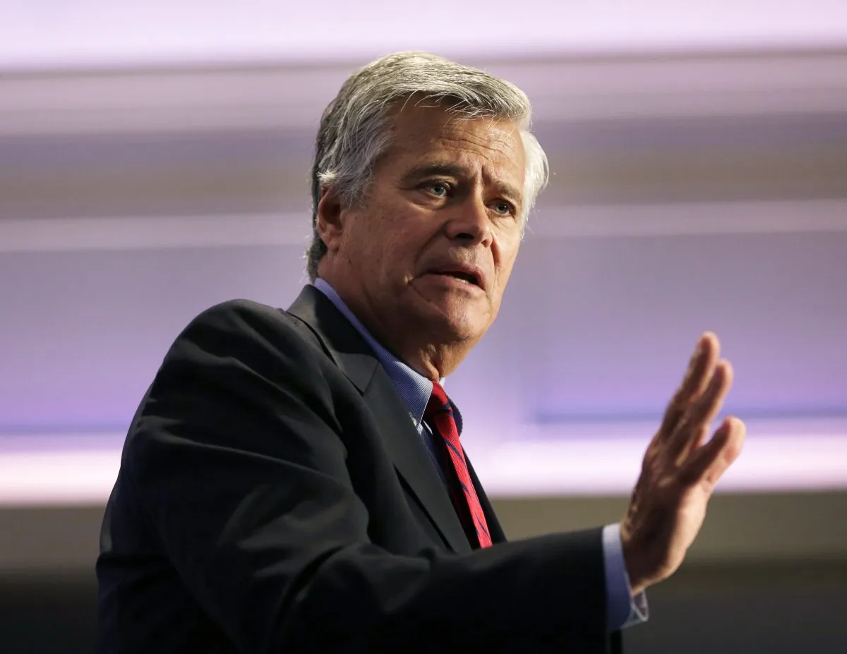 Senate Republican leader Dean Skelos in Rye Brook, N.Y., on May 15, 2014. Skelos announced he would support legislative pay raises for lawmakers and state commissioners if the question came up in a lame-duck session this year. (AP Photo/Seth Wenig)