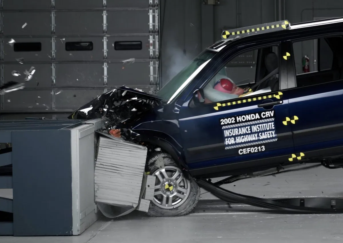 This undated photo provided by the Insurance Institute for Highway Safety shows a crash test of a 2002 Honda CR-V, one of the models subject to a recall to repair faulty air bags. In a letter delivered Thursday, Oct. 23, 2014, US Senators Richard Blumenthal (D-Conn.) and Ed Markey (D-Mass.) are calling on regulators to issue a nationwide recall of cars with faulty air bags made by Takata Corp., questioning why automakers have been allowed to limit recalls to only certain locations with high humidity. (AP Photo/Insurance Institute for Highway Safety)
