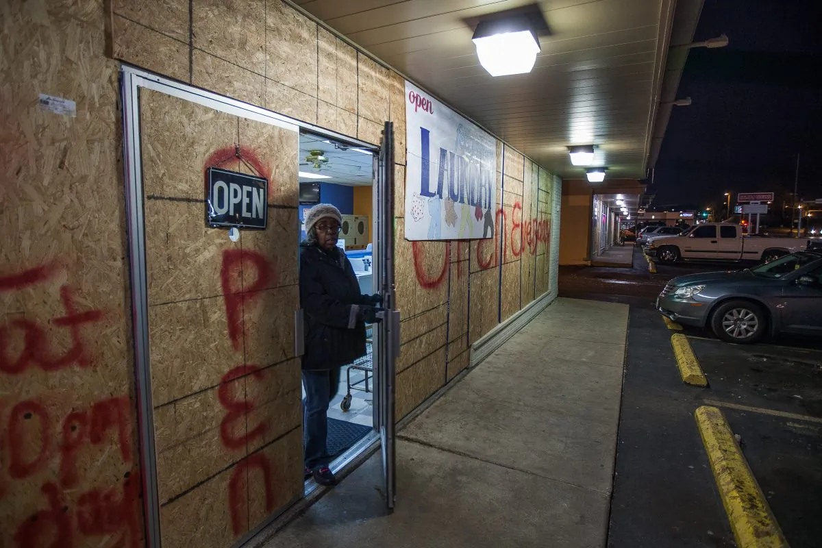 Stores boarded up in anticipation of protests in Ferguson, Mo., on Nov. 18, 2014. (Petr Svab/Epoch Times)
