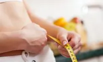Lose Your Love Handles in This 10-Minute Workout