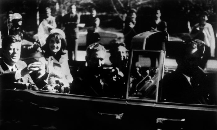 US President John F. Kennedy and his wife Jacqueline, shortly before his assassination in Dallas, Texas on November 22, 1962. (AFP/Getty Images)