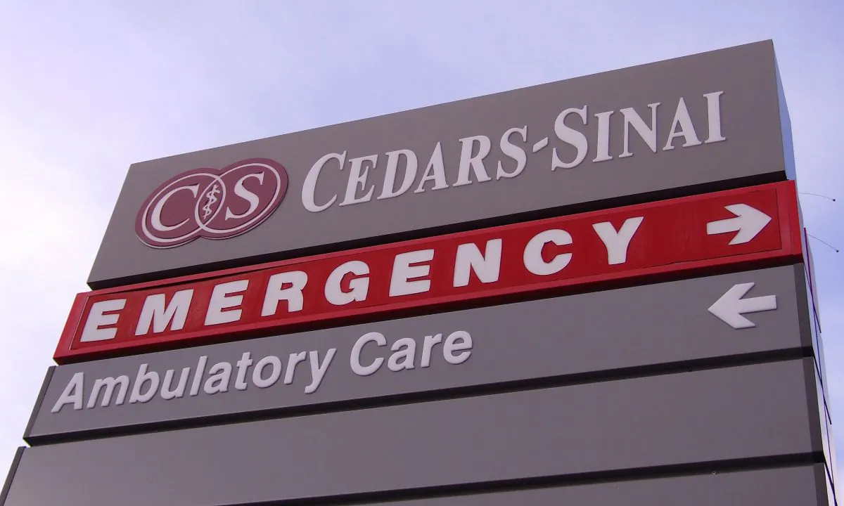 Cedars-Sinai Medical Center in Los Angeles on Nov. 18, 2014. (Sarah Le/The Epoch Times)