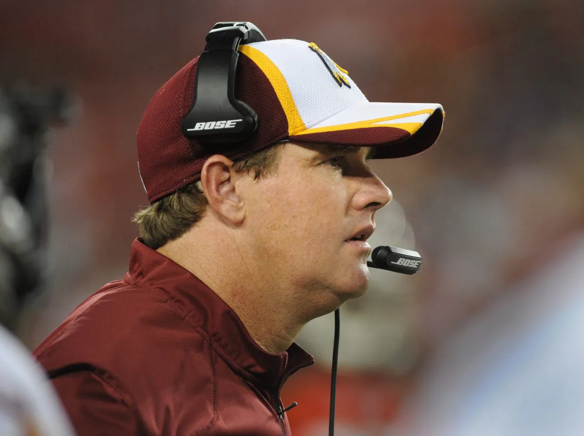 Head coach Jay Gruden of the Washington Redskins against the Tampa Bay Buccaneers at Raymond James Stadium on August 28, 2014 in Tampa, Florida. (Photo by Cliff McBride/Getty Images)