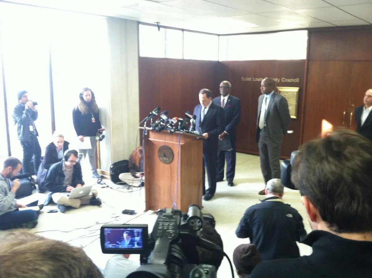 St. Louis Mayor Frank Slay addresses reporters during press conference about police and protester conduct on Friday November 21. (Genevieve Belmaker/Epoch Times)