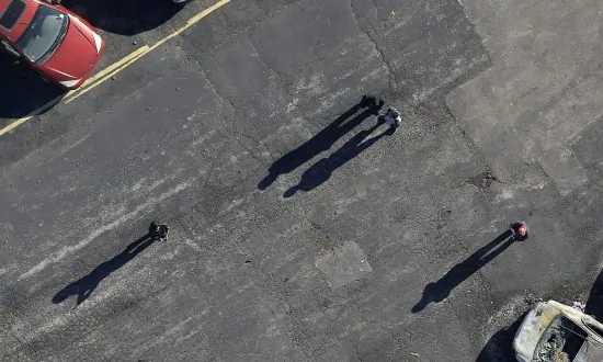 Grand Jury Focused on Key Fatal Ferguson ‘Tussle’