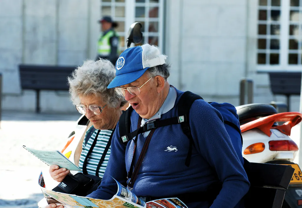 Yes – cheap flights to Norway! (Pedro Ribeiro Simões, CC BY)
