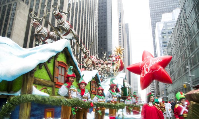 Macy’s Parade Spectators Brave Snow With Smiles (+Photogallery) | The ...