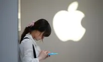 2 Ways That Your Smartphone Might Be Harmful for Your Health